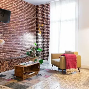 https://brummell-apartments-eixample-izquierda-valeries.topbarcelonahotels.com